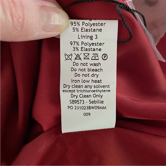 NEW House of CB Sebille Dress Blood Red XS - Picture 16 of 17